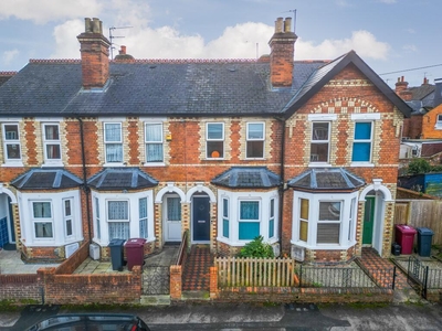 3 bedroom terraced house for sale in Liverpool Road, Reading, RG1 3PN, RG1