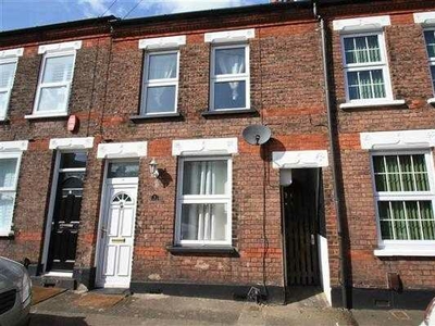 3 bedroom terraced house for sale in Moreton Road South, LUTON, LU2