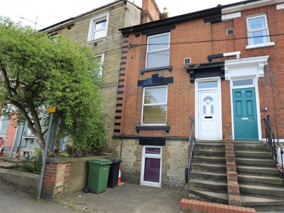 3 bedroom terraced house for sale in Mote Road, Maidstone, ME15
