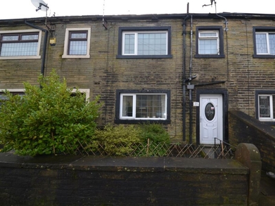 3 bedroom terraced house for sale in Smallpage, Queensbury, Bradford, BD13