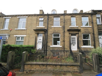 3 bedroom terraced house for sale in Stone Hall Road, Eccleshill, Bradford, BD2