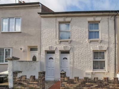 3 bedroom terraced house for sale in Town Centre Location, Period terrace home in central position, RG1