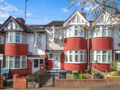 3 bedroom terraced house for sale London, E10 7JR