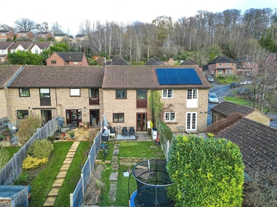 3 bedroom town house for sale in Badgers Rise, Caversham, Reading, RG4