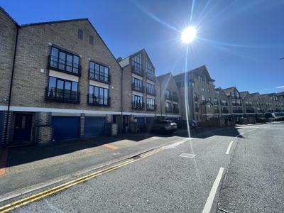 3 bedroom town house for sale in South Ferry Quay, Liverpool, L3