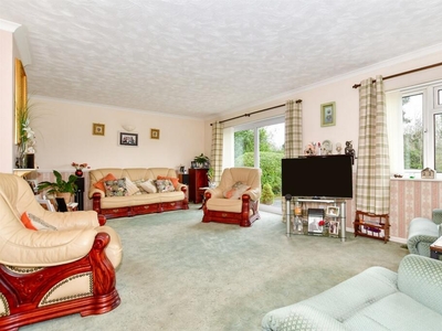 4 bedroom chalet for sale in Hampson Way, Bearsted, Maidstone, Kent, ME14