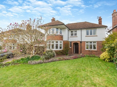 4 bedroom detached house for sale in Boxley Road, Penenden Heath, Maidstone, ME14