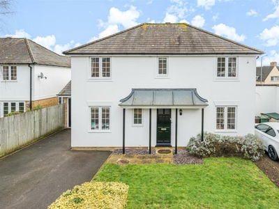 4 bedroom detached house for sale in Fennel Close, Maidstone, ME16