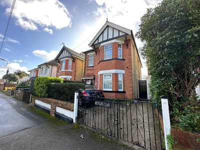 4 bedroom detached house for sale in Maxwell Road, Bournemouth, BH9