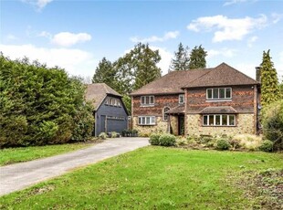 4 Bedroom Detached House For Sale In Midhurst, West Sussex