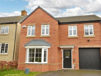 4 bedroom detached house for sale in Moseley Beck Drive, Leeds, West Yorkshire, LS16