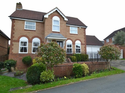 4 bedroom detached house for sale in Near Crook, Thackley,, BD10