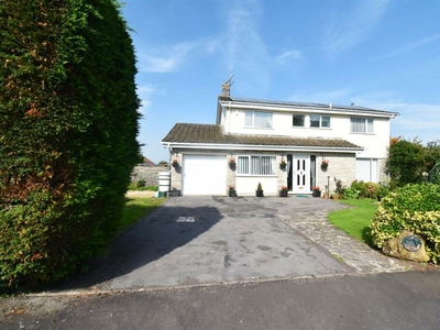 4 bedroom detached house for sale in Owen Drive, Failand, BS8