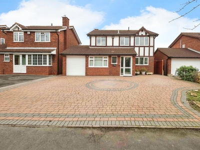 4 bedroom detached house for sale in Parkfield Drive, Birmingham, B36