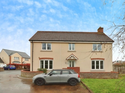 4 bedroom detached house for sale in Pear Tree Way, Emersons Green, Bristol, BS16
