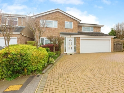 4 bedroom detached house for sale in Shelley Close, Newport Pagnell, MK16
