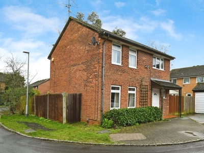 4 bedroom detached house for sale in Stilton Close, Lower Earley, Reading, RG6