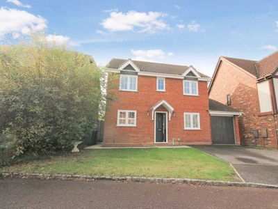 4 bedroom detached house to rent Bracknell, RG42 2QH