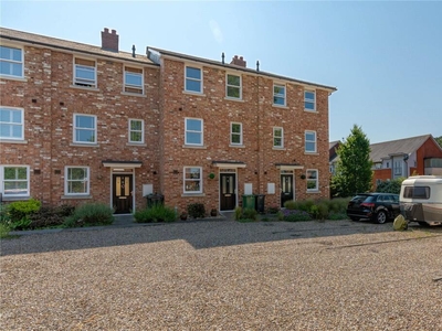 4 bedroom end of terrace house for sale in St. Lukes Avenue, Maidstone, ME14