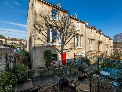 4 bedroom end of terrace house for sale in Vale View Place, Bath, Somerset, BA1