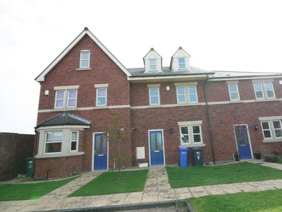 4 bedroom house to rent Warrington, WA1 3EA