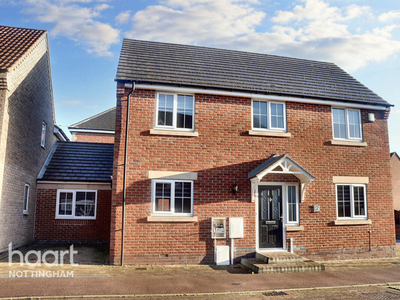 4 bedroom link detached house for sale in Dawlish Close, Mapperley, NG3