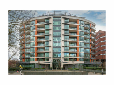 4 bedroom penthouse for sale in St. Johns Wood Road, London, NW8