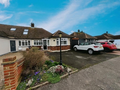 4 bedroom semi-detached bungalow for sale in Dunmow Gardens, West Horndon, Brentwood, CM13