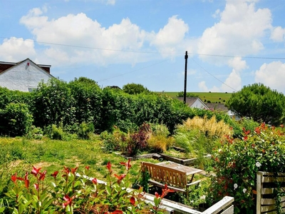 4 bedroom semi-detached house for sale in Abinger Road, Woodingdean, Brighton, East Sussex, BN2