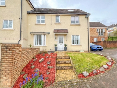 4 bedroom semi-detached house for sale in Blue Falcon Road, Kingswood, Bristol, BS15