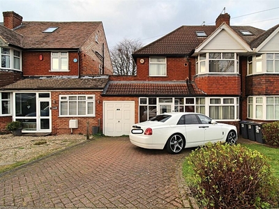 4 bedroom semi-detached house for sale in Madison Avenue, Hodge Hill, Birmingham, B36
