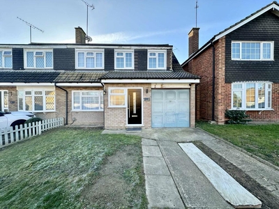 4 bedroom semi-detached house for sale in Needham Road, Luton, LU4