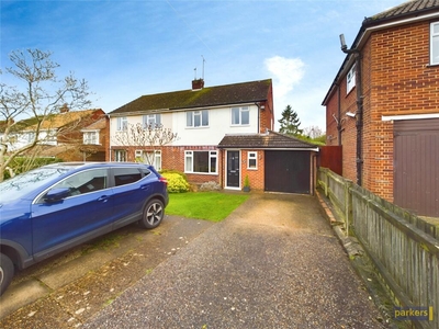 4 bedroom semi-detached house for sale in Norton Road, Woodley, Reading, Berkshire, RG5