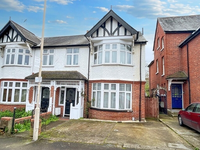4 bedroom semi-detached house for sale in Russell Street, Reading, RG1