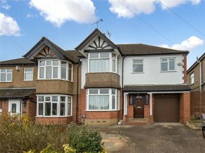 4 bedroom semi-detached house for sale in Somerset Avenue, Luton, Bedfordshire, LU2