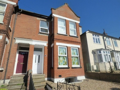 4 bedroom semi-detached house for sale in St. Philips Avenue, Maidstone, Kent, ME15