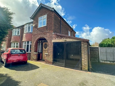 4 bedroom semi-detached house for sale in Tatton Road North, Heaton Moor, Stockport, SK4
