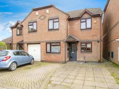 4 bedroom semi-detached house for sale in Twyford Close, THROOP, Bournemouth, Dorset, BH8