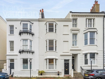 4 bedroom terraced house for sale in Chesham Road, Brighton, East Sussex, BN2