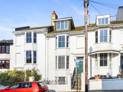 4 bedroom terraced house for sale in Clifton Hill, Brighton, BN1