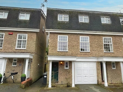 4 bedroom terraced house for sale in Meyrick Park, BH2