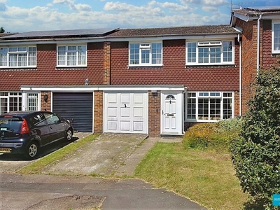 4 bedroom town house for sale in Maldon Close, Reading, RG30