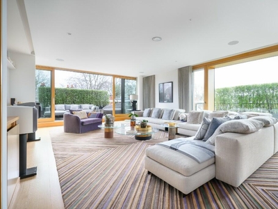 5 bedroom apartment for sale in Vicarage Gate, London, W8