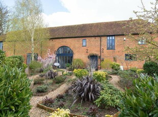 5 Bedroom Barn Conversion For Sale In Wootton, Bedfordshire