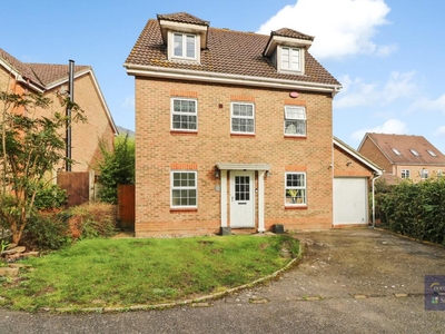 5 bedroom detached house for rent in Sweetbay Crescent, Godinton Park, Ashford, TN23