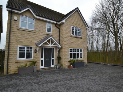 5 bedroom detached house for sale in Cyprus Gardens, Thackley,, BD10