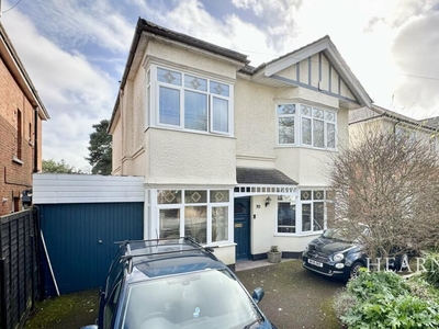 5 bedroom detached house for sale in Richmond Park Avenue, Queens Park , Bournemouth, BH8