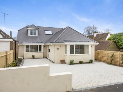 5 bedroom detached house for sale in Ridgeside Avenue, Patcham Village, Brighton, BN1