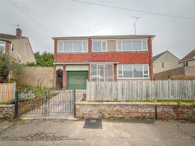 5 bedroom detached house for sale in Walnut Lane, Kingswood, Bristol, BS15
