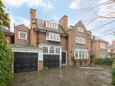 5 bedroom semi-detached house for sale in Elsworthy Road, London, NW3